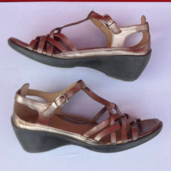 Woman’s Ecco Strappy Wedge Sandal 39M Metallic Leather