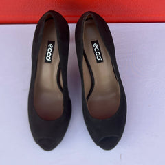 Woman’s Ecco Peep-toe Pump 39M Black Suede Leather