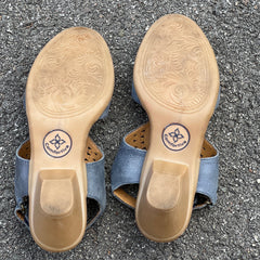 Women’s Comfortiva Felda Sandal 6.5M Blue Leather