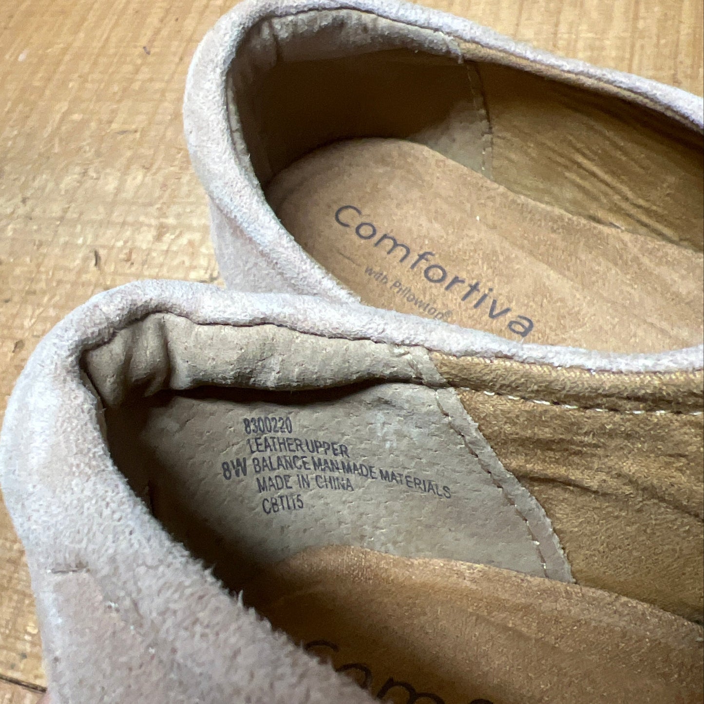 Comfortiva by SoftSpots Women’s •Tinsley• Comfort Slip-on 8W Beige Suede leather