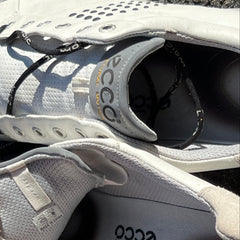 Men’s Ecco Biom Cleat-less Golf Shoe 46EU • White/ Black Hydromax Yak Leather