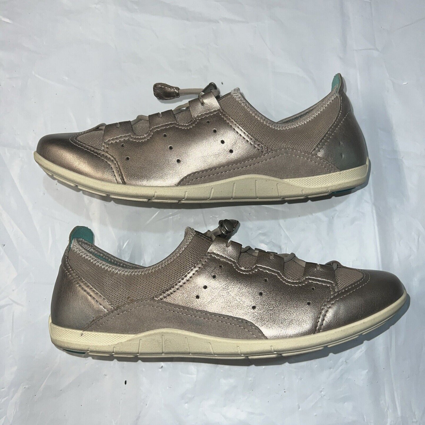 Women’s ECCO Bluma Toggle Lace Slip-on 40EU Champagne Metallic Leather