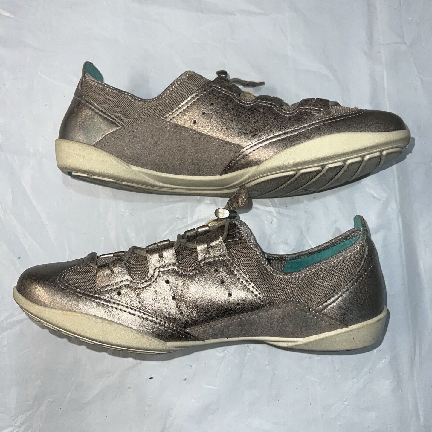 Women’s ECCO Bluma Toggle Lace Slip-on 40EU Champagne Metallic Leather