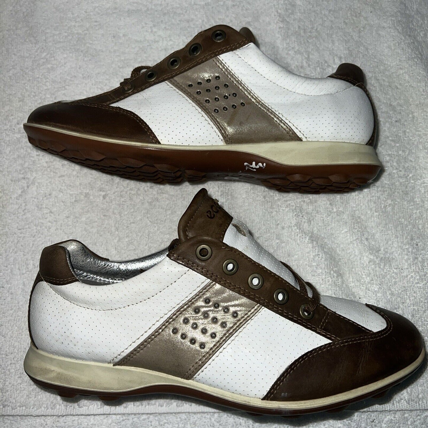 Women’s Ecco Wingtip Spikeless Golf Shoe 38EU White/Brown/Metallic Leather