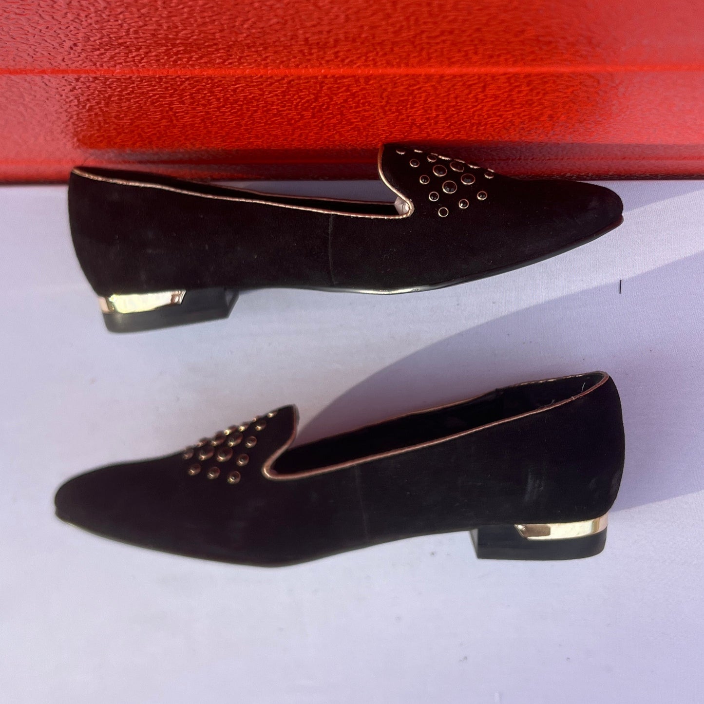 Woman’s Isola •Donna• Jeweled Smoking Shoe 6M Black Suede Leather