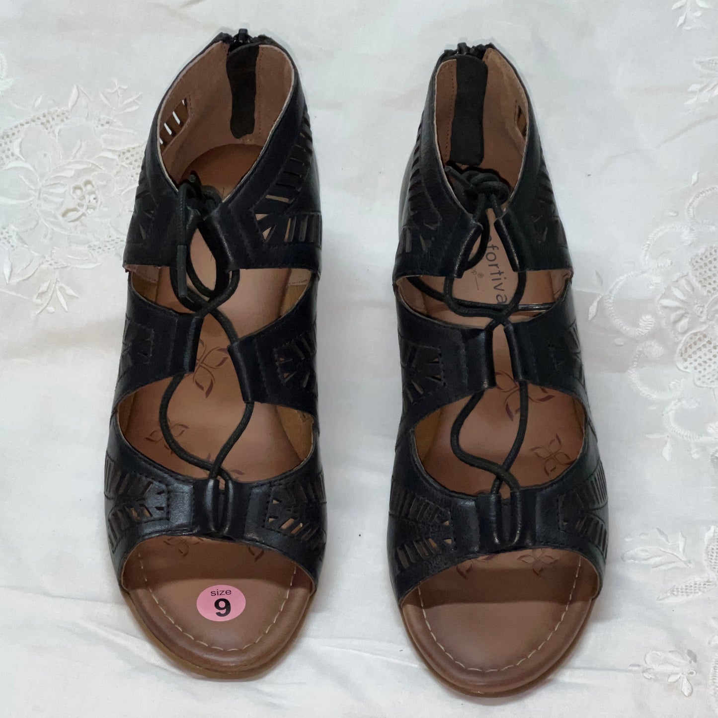 COMFORTIVA Women's •Riley• Gladiator Sandal 9M Black Leather