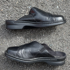 Woman’s Clarks Open-back Clog. 7W Black Leather