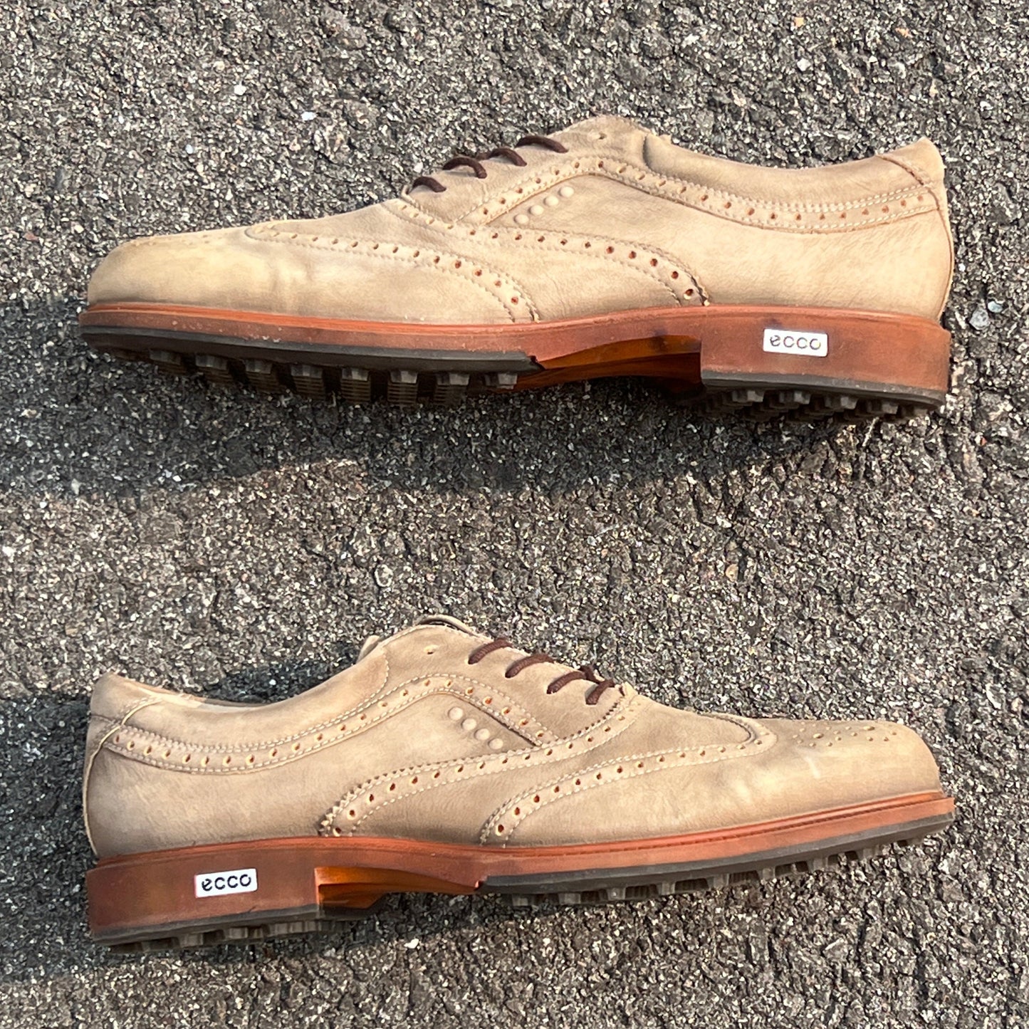 Men’s Ecco Wing-Tip Cleat-less Golf Shoe 44EU • Taupe NuBuck • Hydromax Leather