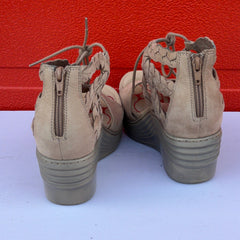 Woman’s Bionica Sunset Platform Sandal 6M Baywater Nubuck leather