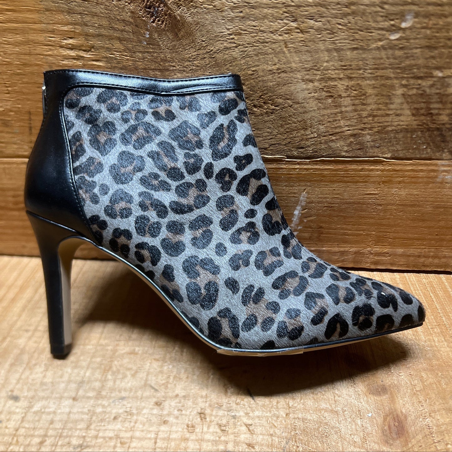 ADRIENNE VITTADINI Women's •Nyla• 6M Ankle Bootie Flint-grey/Black Pony Fur-Leather