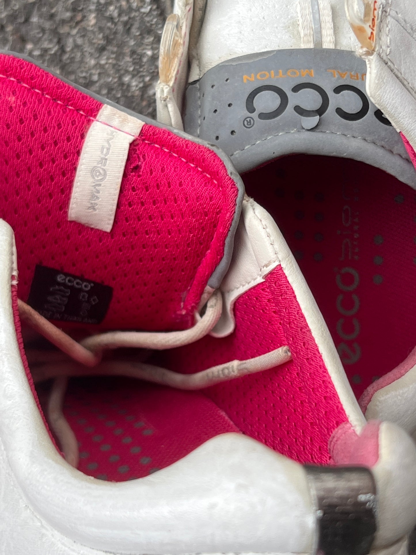 Women’s Ecco  Biom Spikeless Golf Shoes 36EU -White/Pink- Hydromax Yak Leather