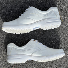 Women's NURSE MATES •Macie• Pillow-Top Oxford 9.5M White Leather
