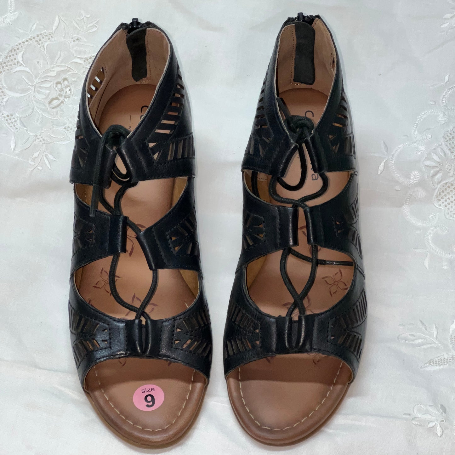 COMFORTIVA Women's •Riley• Gladiator Sandal 9M Black Leather