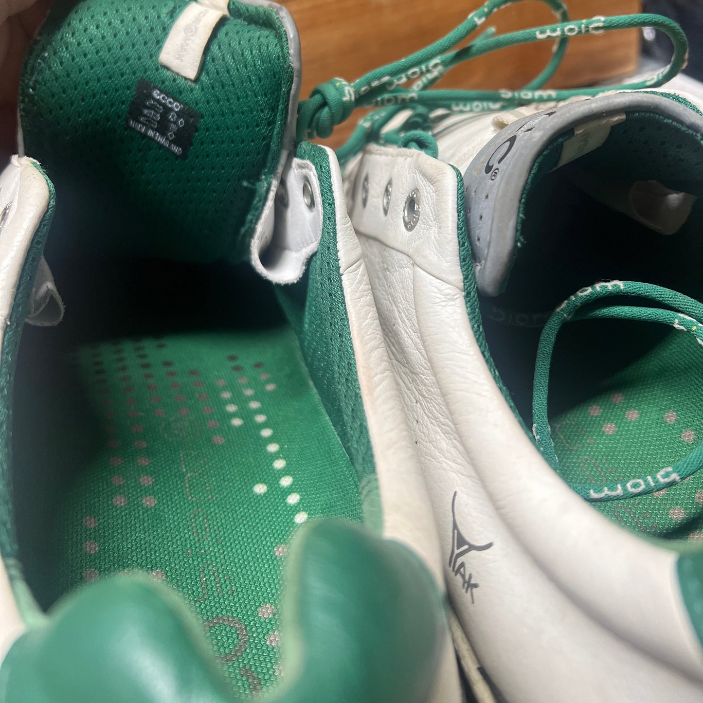 Men’s Ecco Biom Cleat-less Golf Shoe 46EU •White/Green• Hydromax Yak Leather