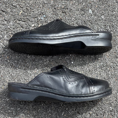 Woman’s Clarks Open-back Clog. 7W Black Leather