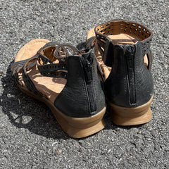 Women’s Comfortiva Kaelin Gladiater Sandal 7.5W Black Leather