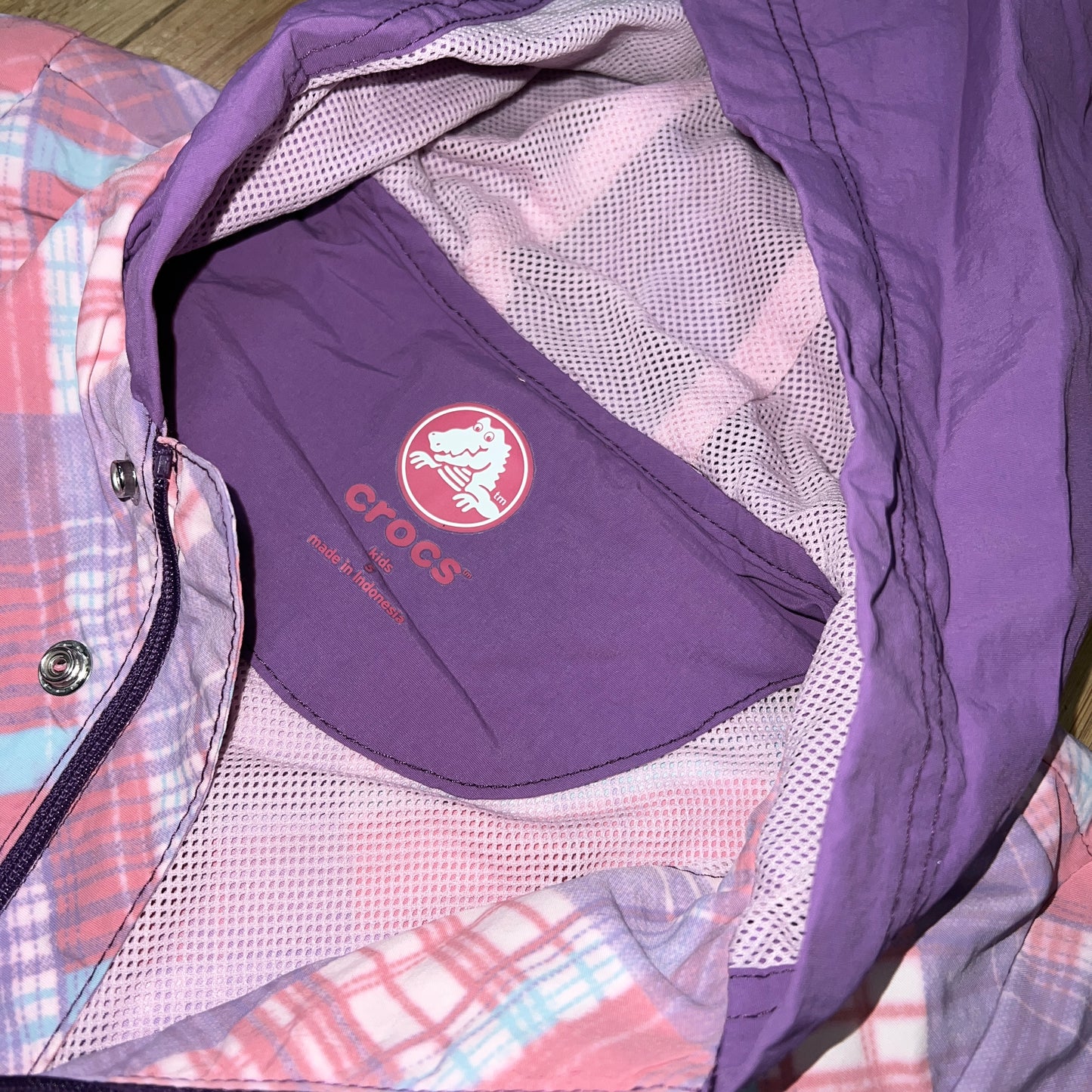Children's Crocs Windwear Hooded Nylon Jacket - Size 5 Dahlia Plaid