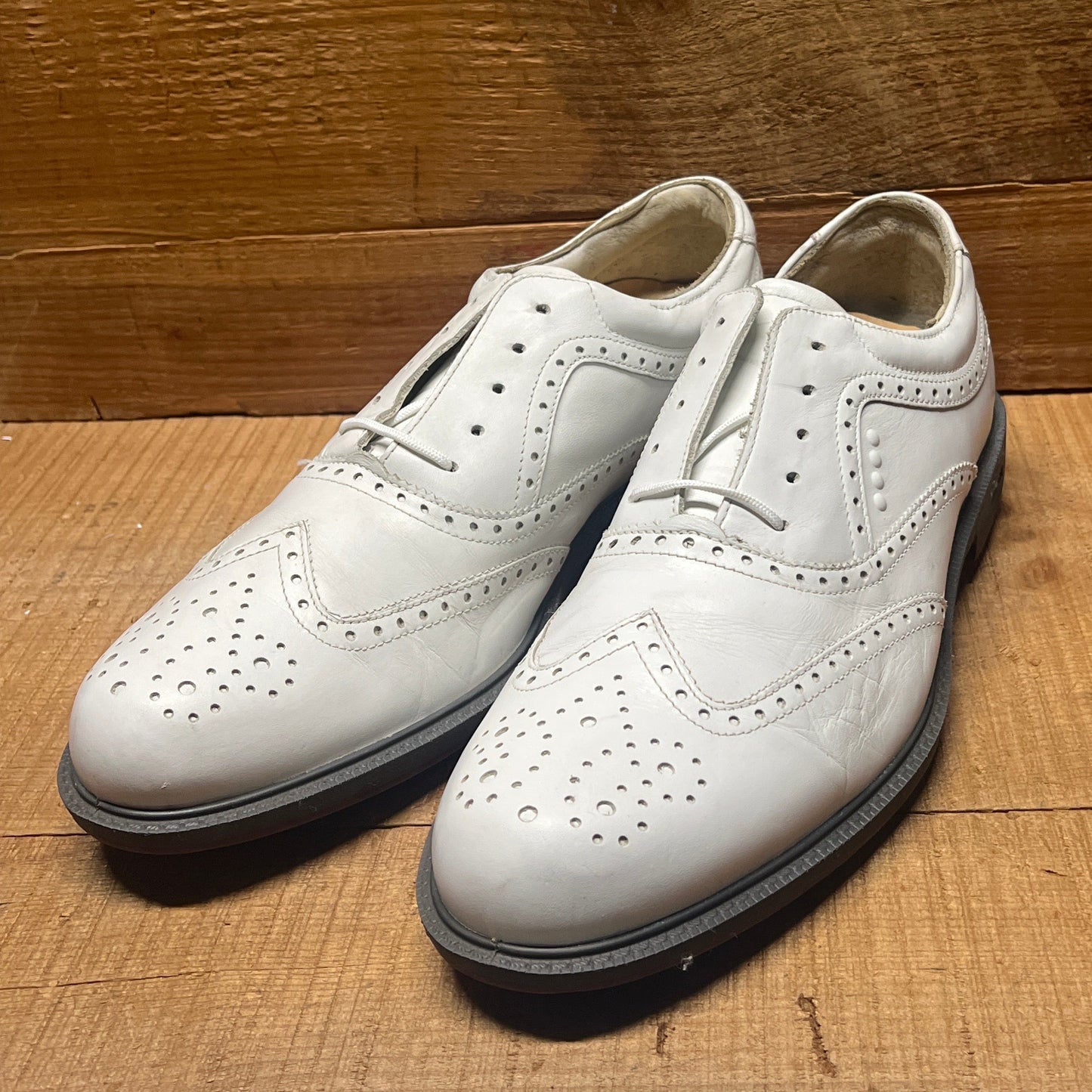 Men’s Ecco Wingtip Cleat-less Golf Shoe 46EU • White Hydromax Leather