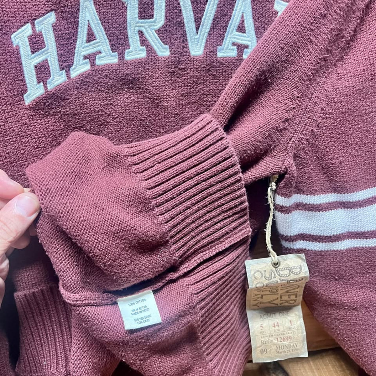 Women’s cotton knit Harvard  collegiate Sweater Xl-fits small