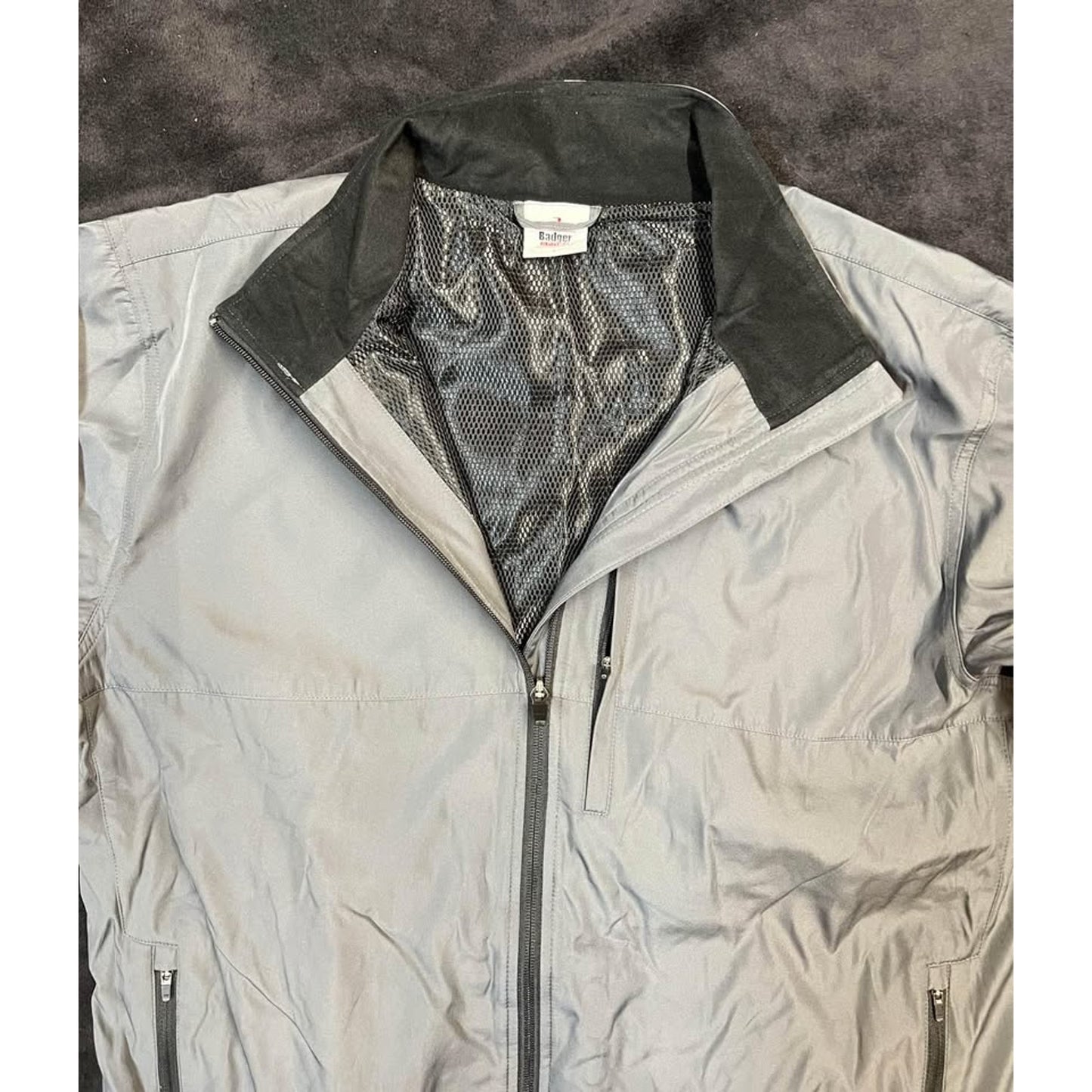 Badger sports men’s soft shell jacket size large