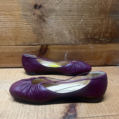 Women’s Taryn Rose •Bryan •Slip on Flat 6M  Port Wine  Leather