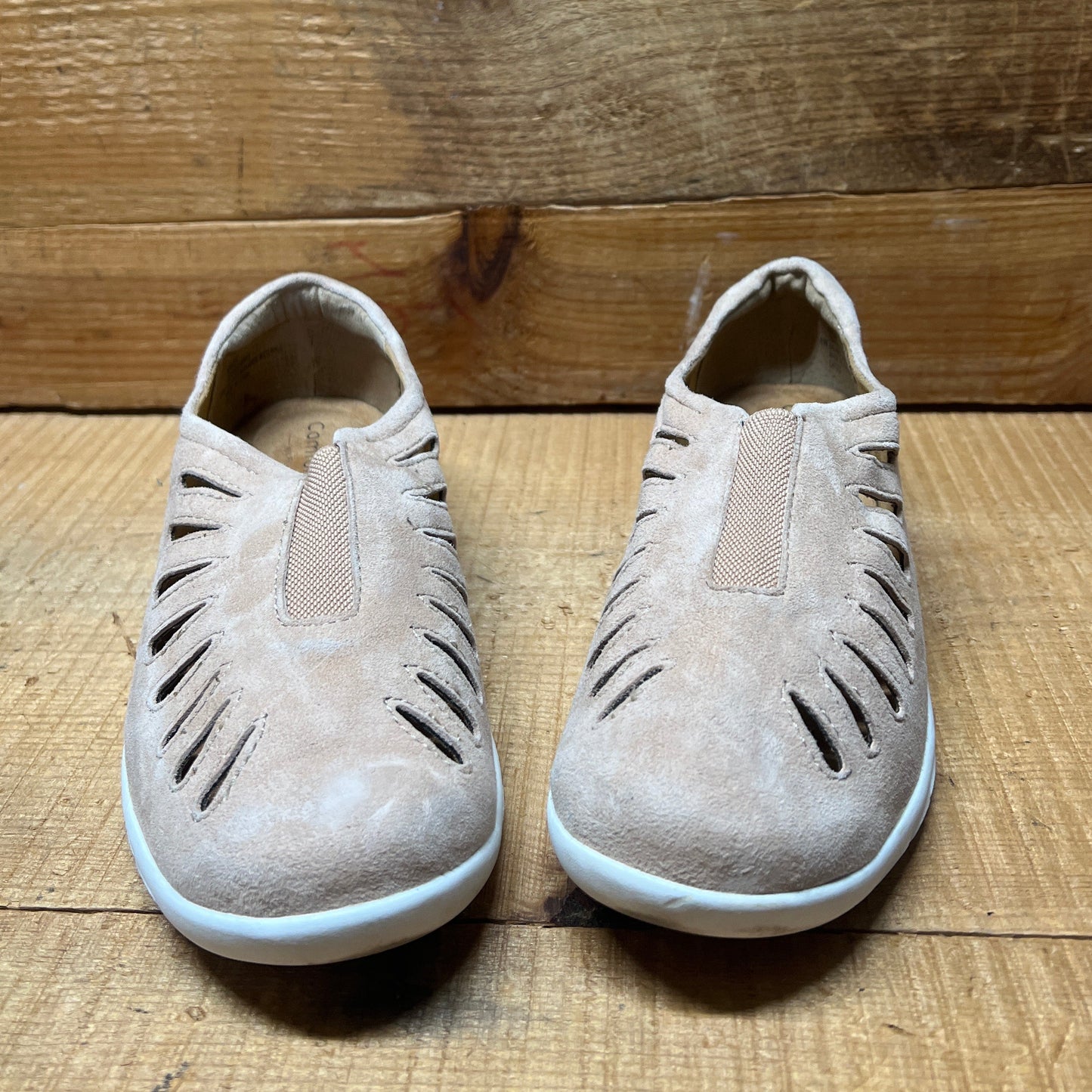 Comfortiva by SoftSpots Women’s •Tinsley•  Comfort Slip-on 8W Beige Suede leather