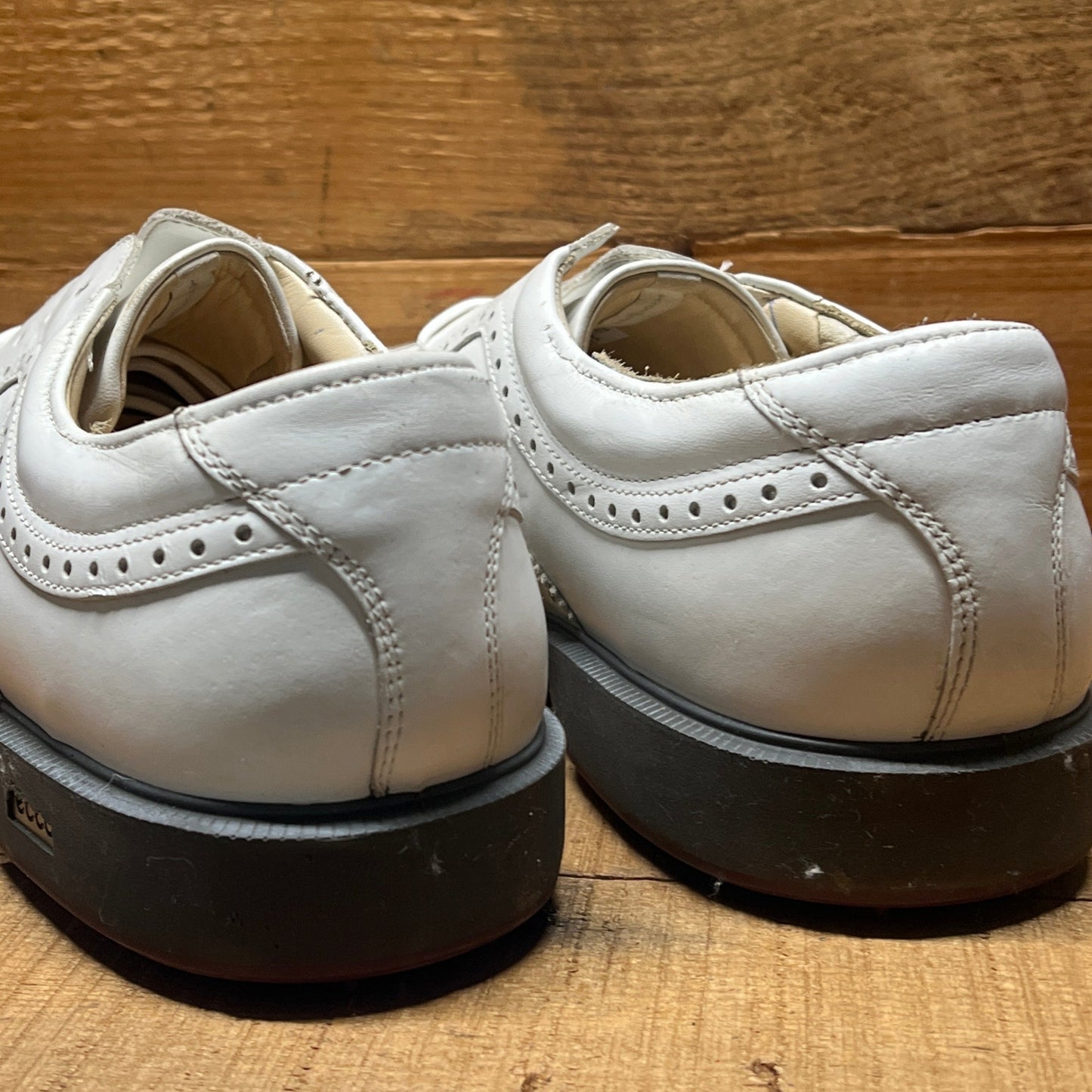 Men’s Ecco Wingtip Cleat-less Golf Shoe 46EU • White Hydromax Leather