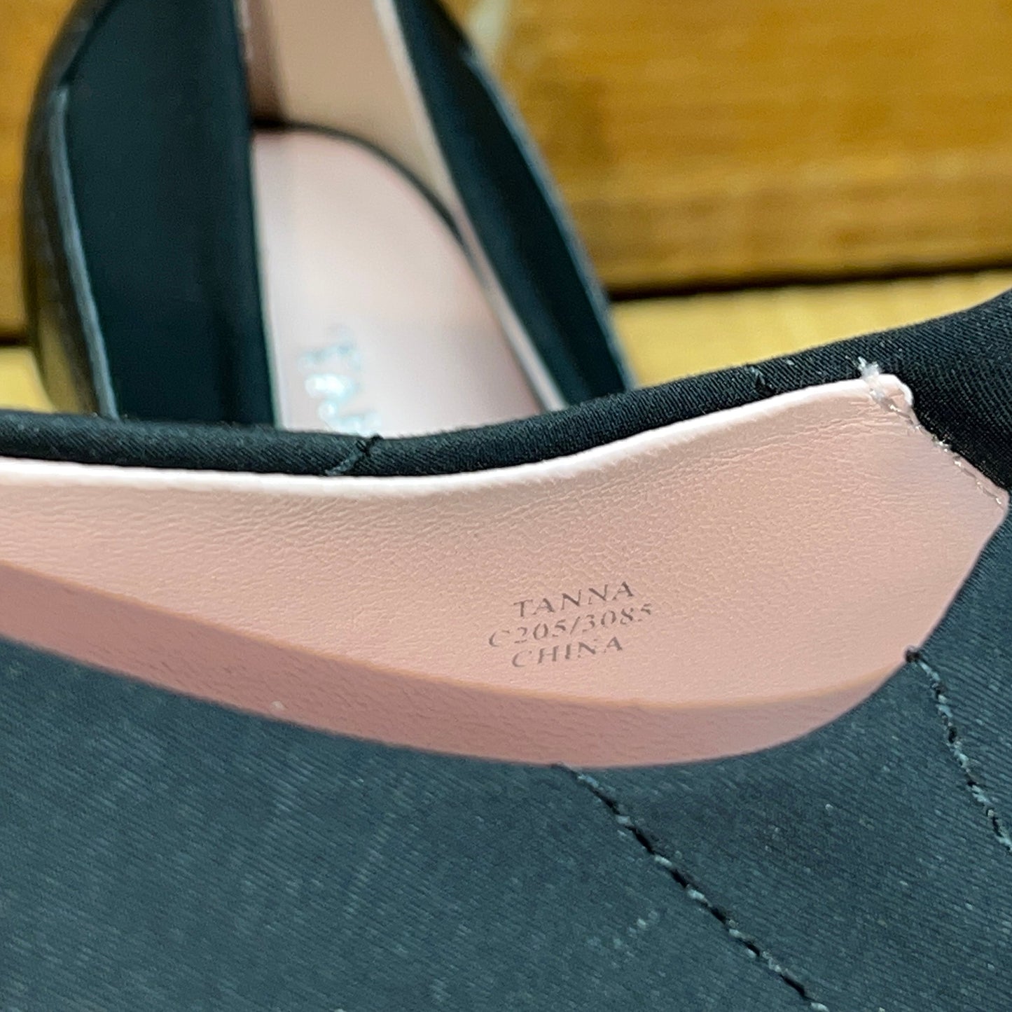 Taryn Rose •Tanna •Slip-on Pump 6M  Black Stretch Fabric/Leather