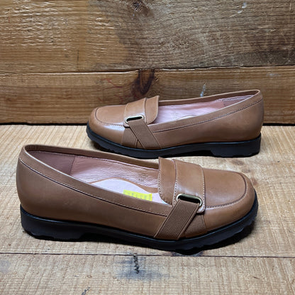 Taryn Rose - Traveler • Jaz • Slip-on 6M Tan Leather