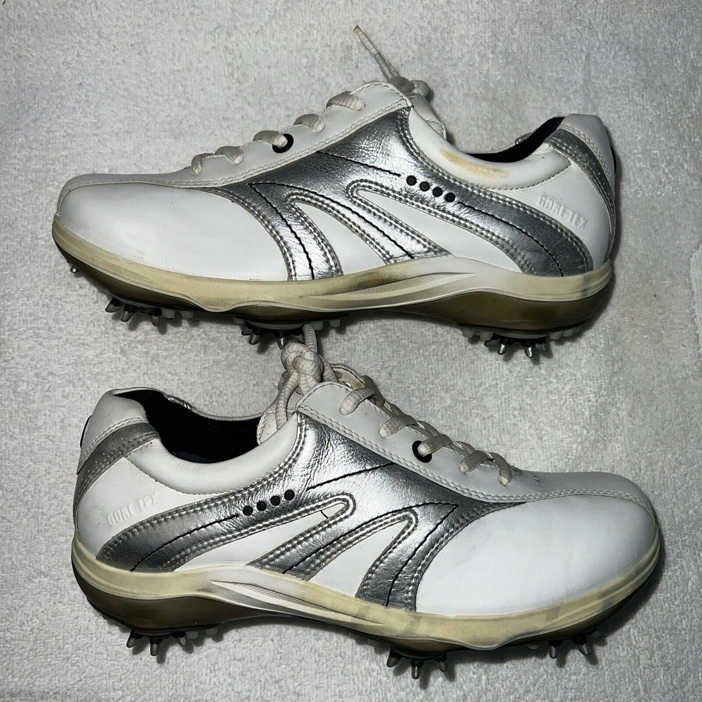 Women’s Ecco Spiked Golf Shoe 38EU  White/Silver Gortex Leather