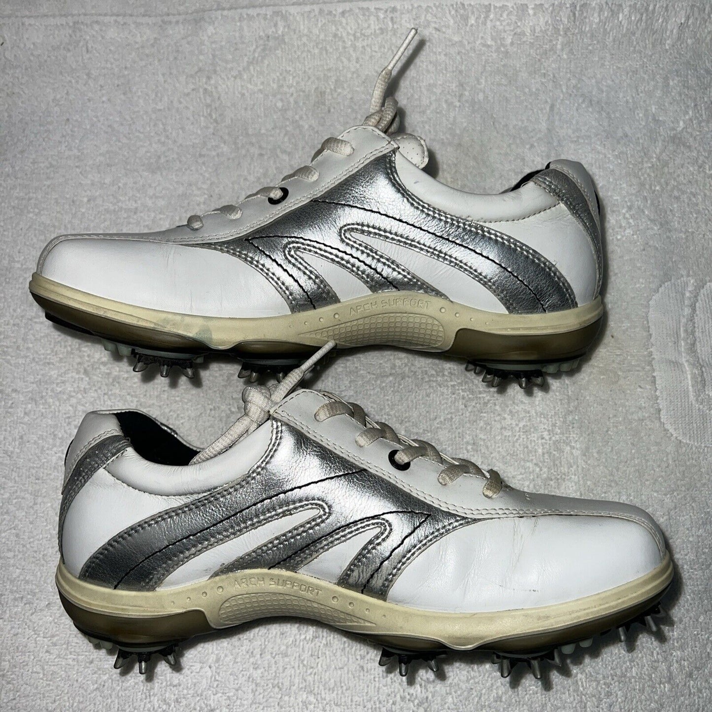 Women’s Ecco Spiked Golf Shoe 38EU  White/Silver Gortex Leather