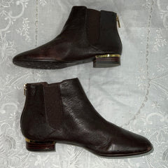 Woman’s Isola CHELSEA boot 8.5M Brown Leather