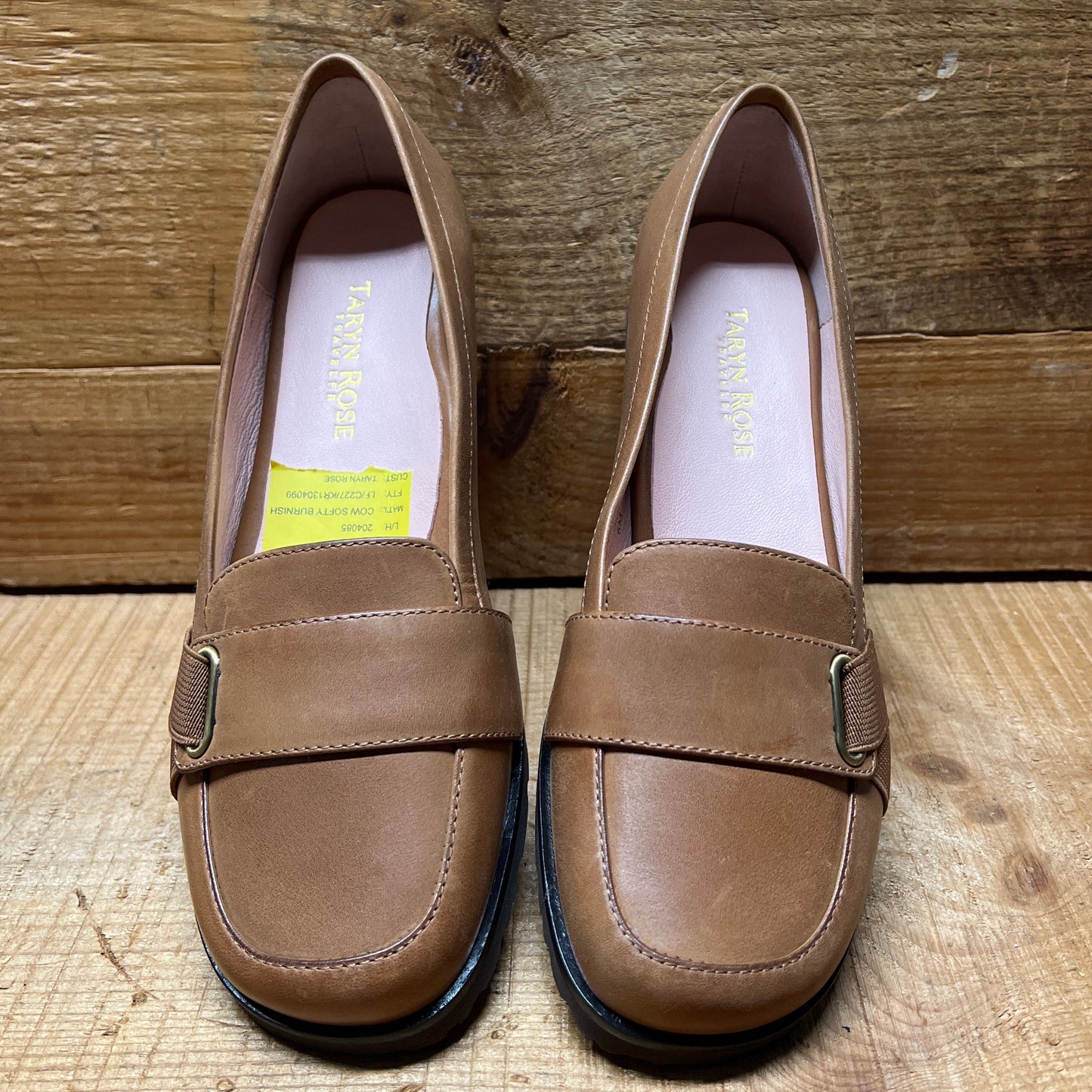 Taryn Rose - Traveler • Jaz • Slip-on 6M Tan Leather