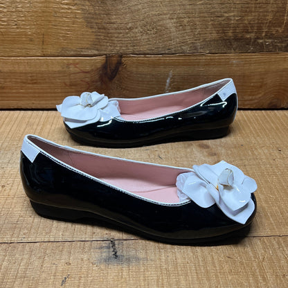 Taryn Rose • Berndt •Slip on 6M  Black/White Patent Leather