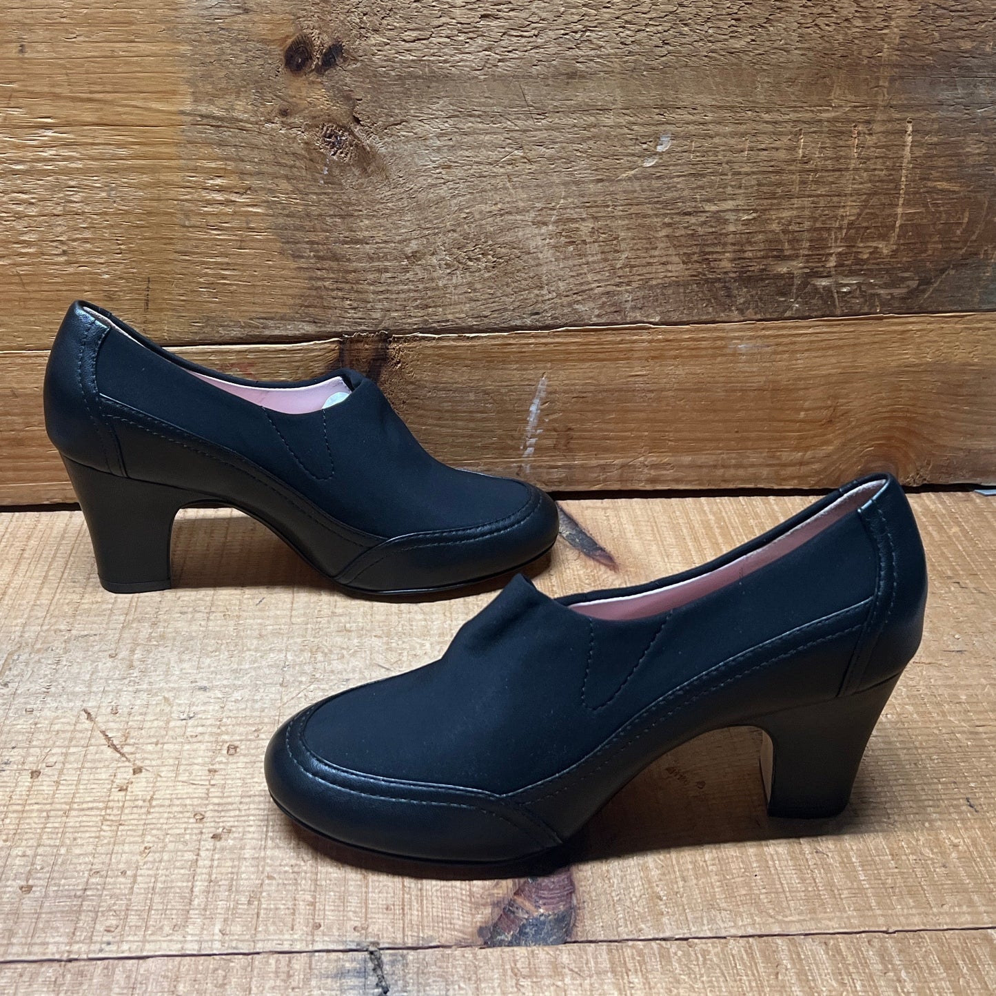 Taryn Rose •Tanna •Slip-on Pump 6M  Black Stretch Fabric/Leather