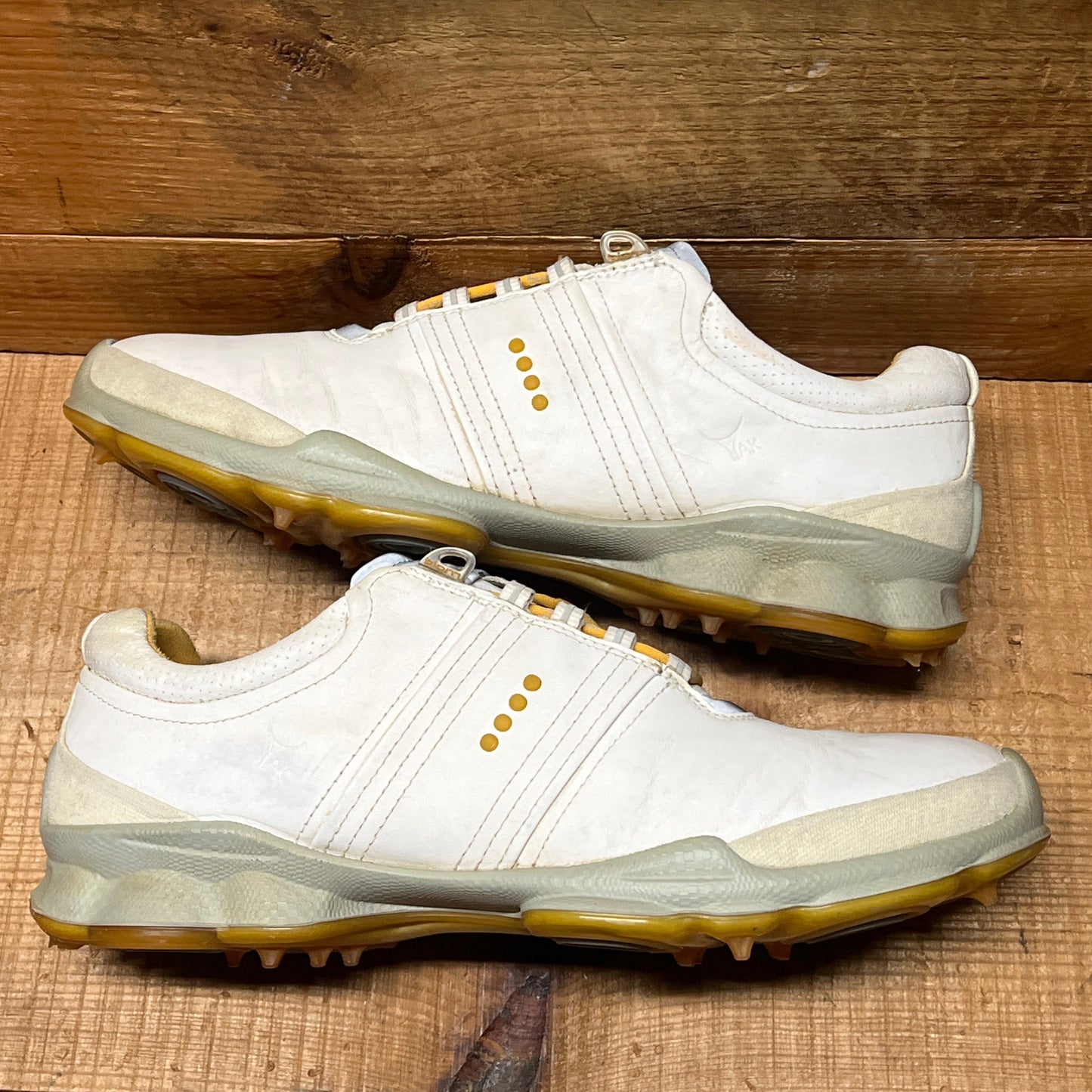 Men’s Ecco Biom Cleated Golf Shoe  44EU •White/Grey/Citron• Hydromax Yak Leather