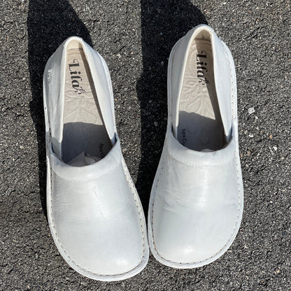 Women’s Lila Non-slip Clog by SureGrip 7.5M White Leather