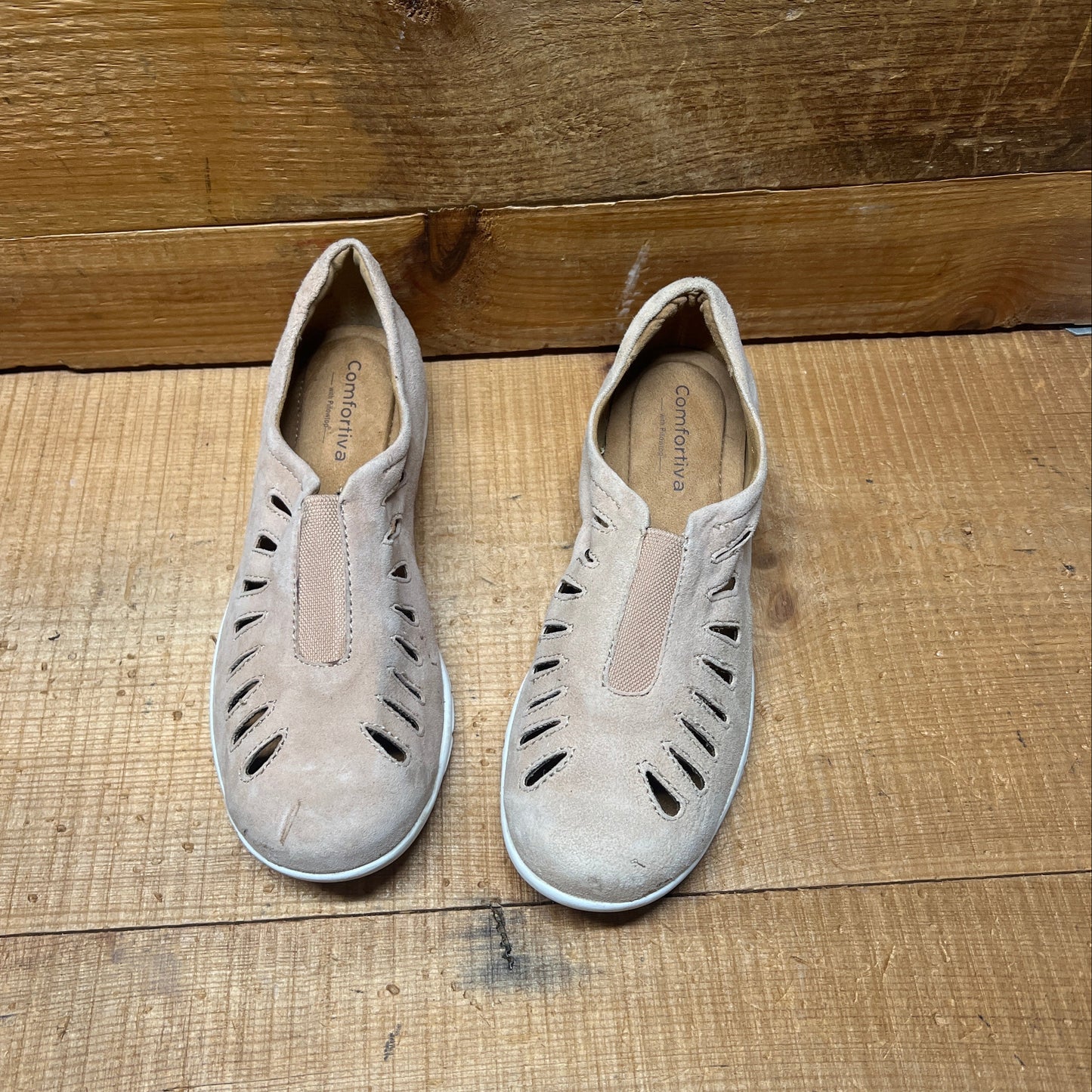 Comfortiva by SoftSpots Women’s •Tinsley•  Comfort Slip-on 9N Beige Suede leather
