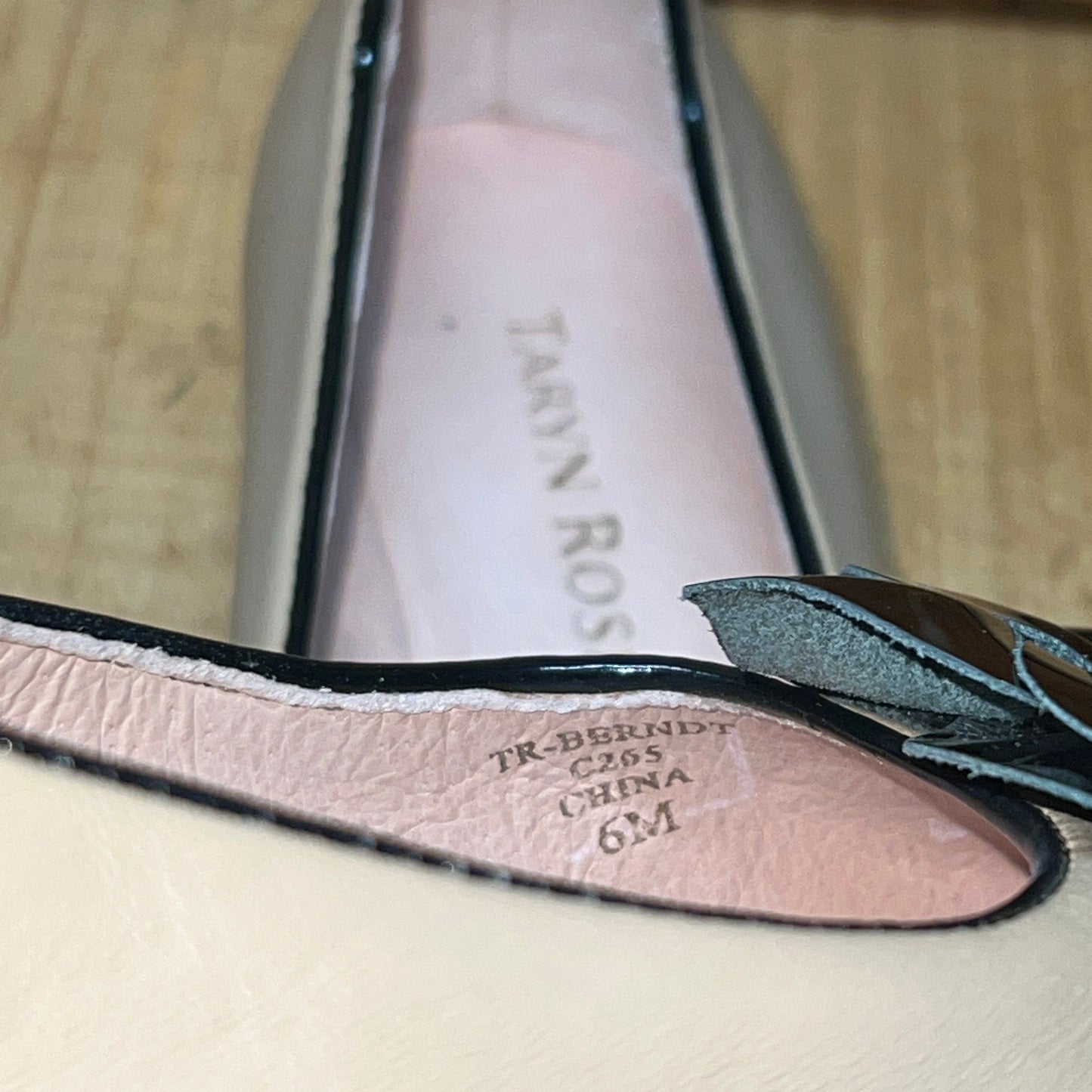 Taryn Rose • Berndt •Slip on  Leather Flat 6M  Nutmeg/Black Patent