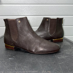 Woman’s Isola CHELSEA boot 9M Brown Leather