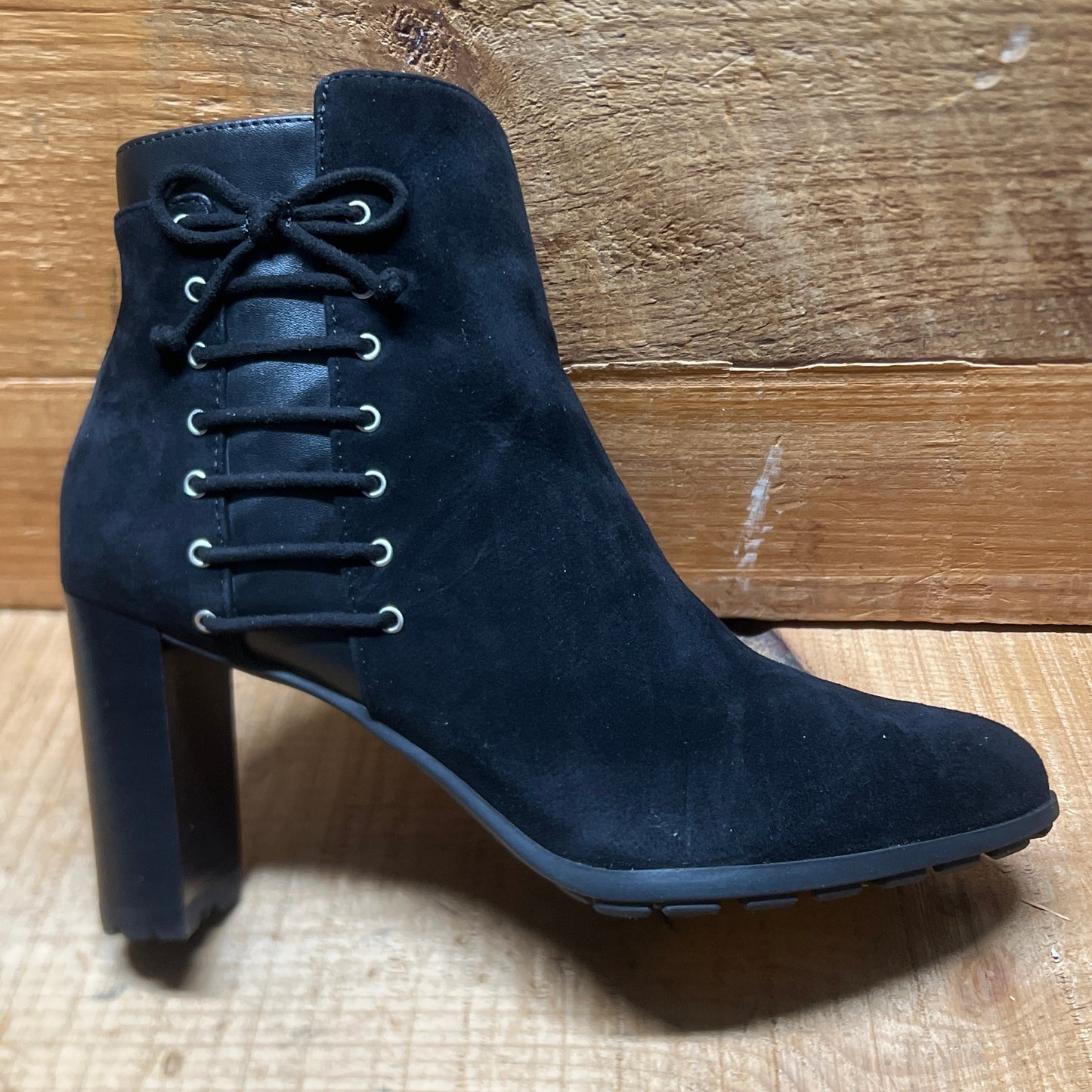 ADRIENNE VITTADINI Women's  •Trend• Black Suede Leather Ankle Bootie 6M