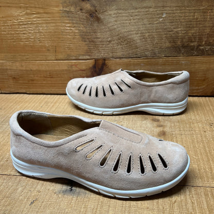 Comfortiva by SoftSpots Women’s •Tinsley•  Comfort Slip-on 8W Beige Suede leather