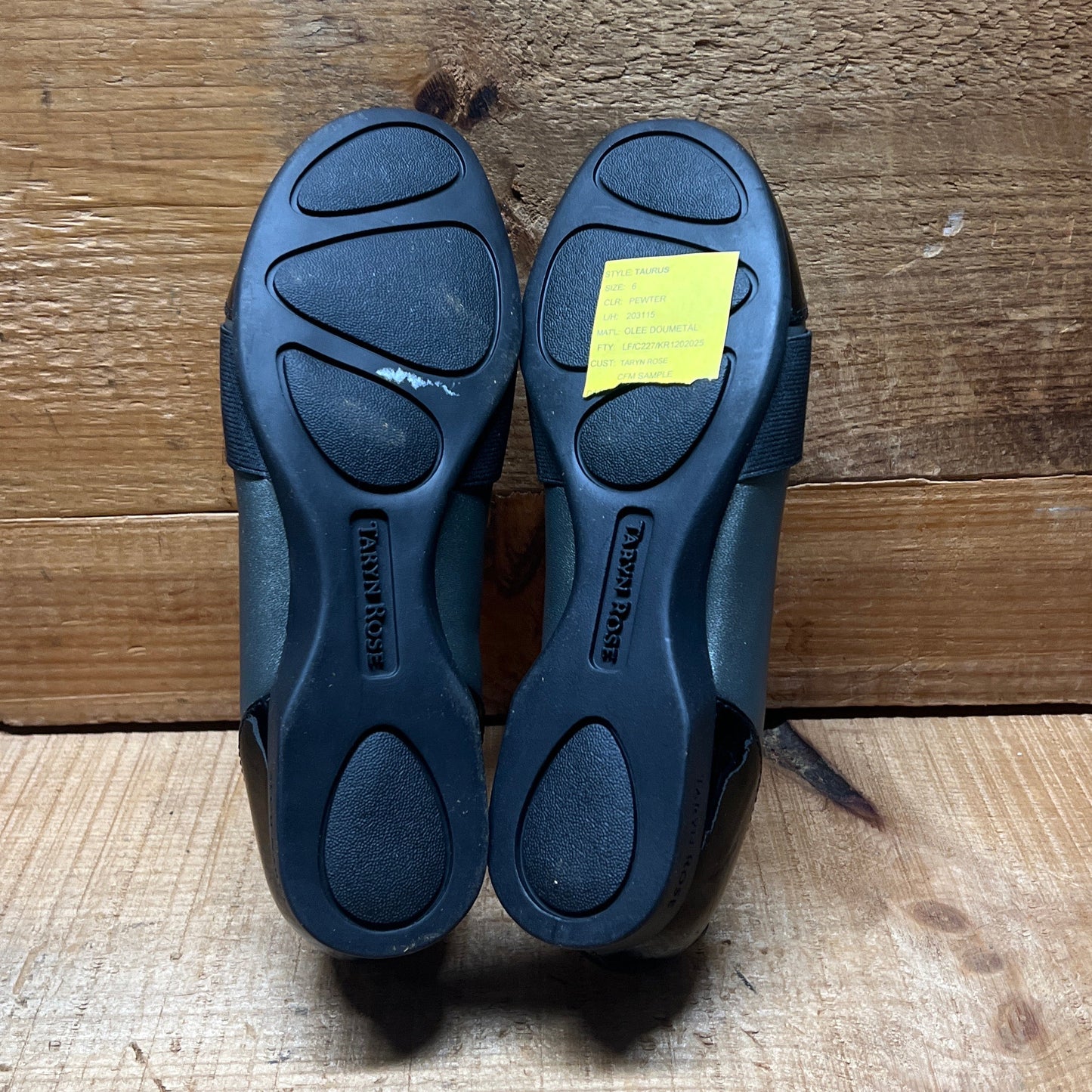 Women’s Taryn Rose-Traveler •Taurus • Elastic-gored Slip on 6M  Pewter leather /Black patent