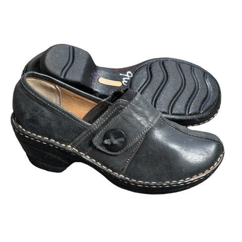 Woman’s Softspots Lina  Clog 9W Black Leather