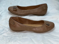 Womens EuroSoft by Sofft Round toe Button Flat 6.5M Taupe