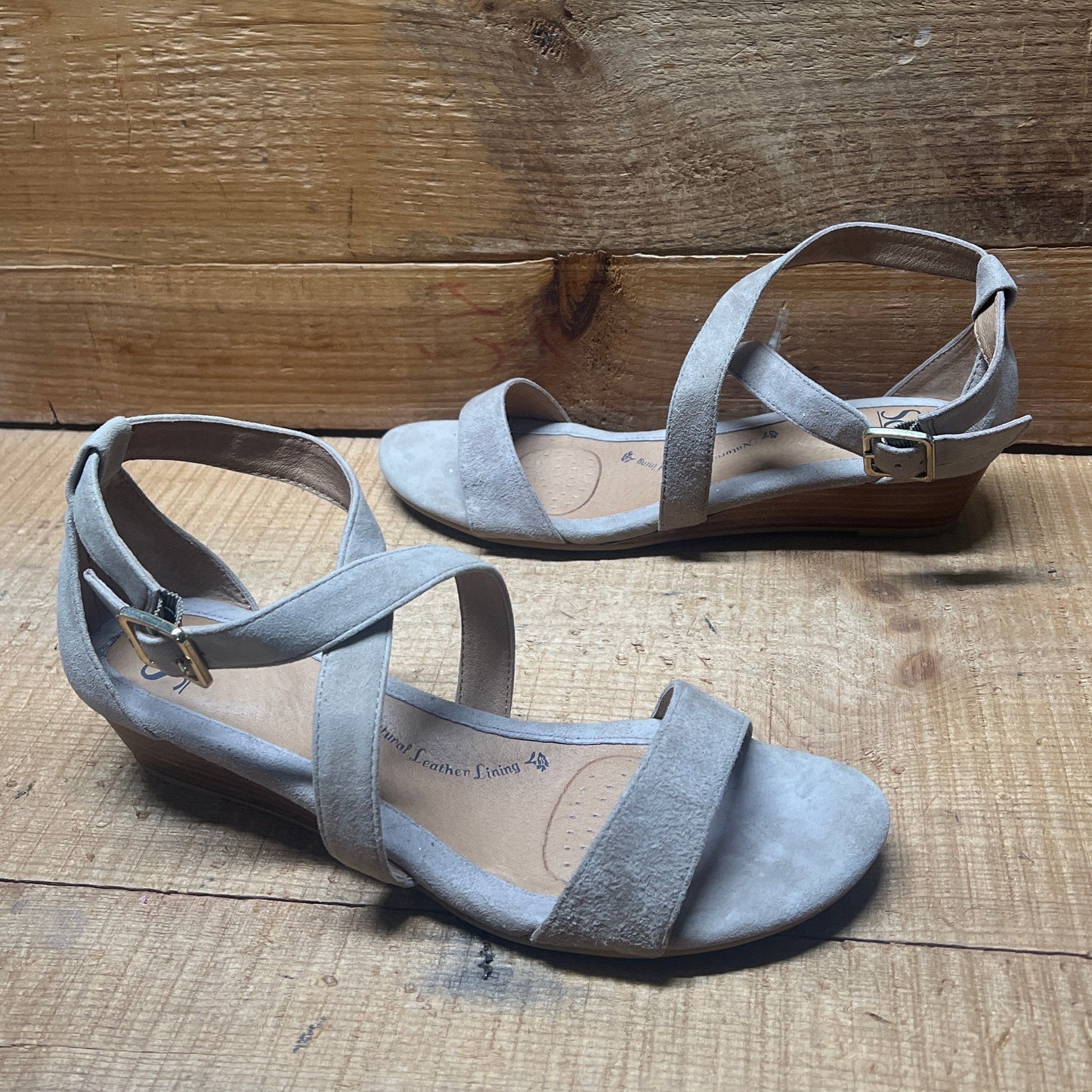 Woman’s Sofft Innis Wedge Sanda 9M Baywater Suede Leather