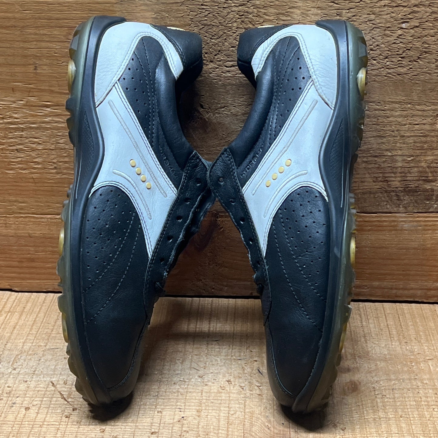 Men’s Ecco Hydomax Cleated Golf Shoe • Black/White Leather • Size 44