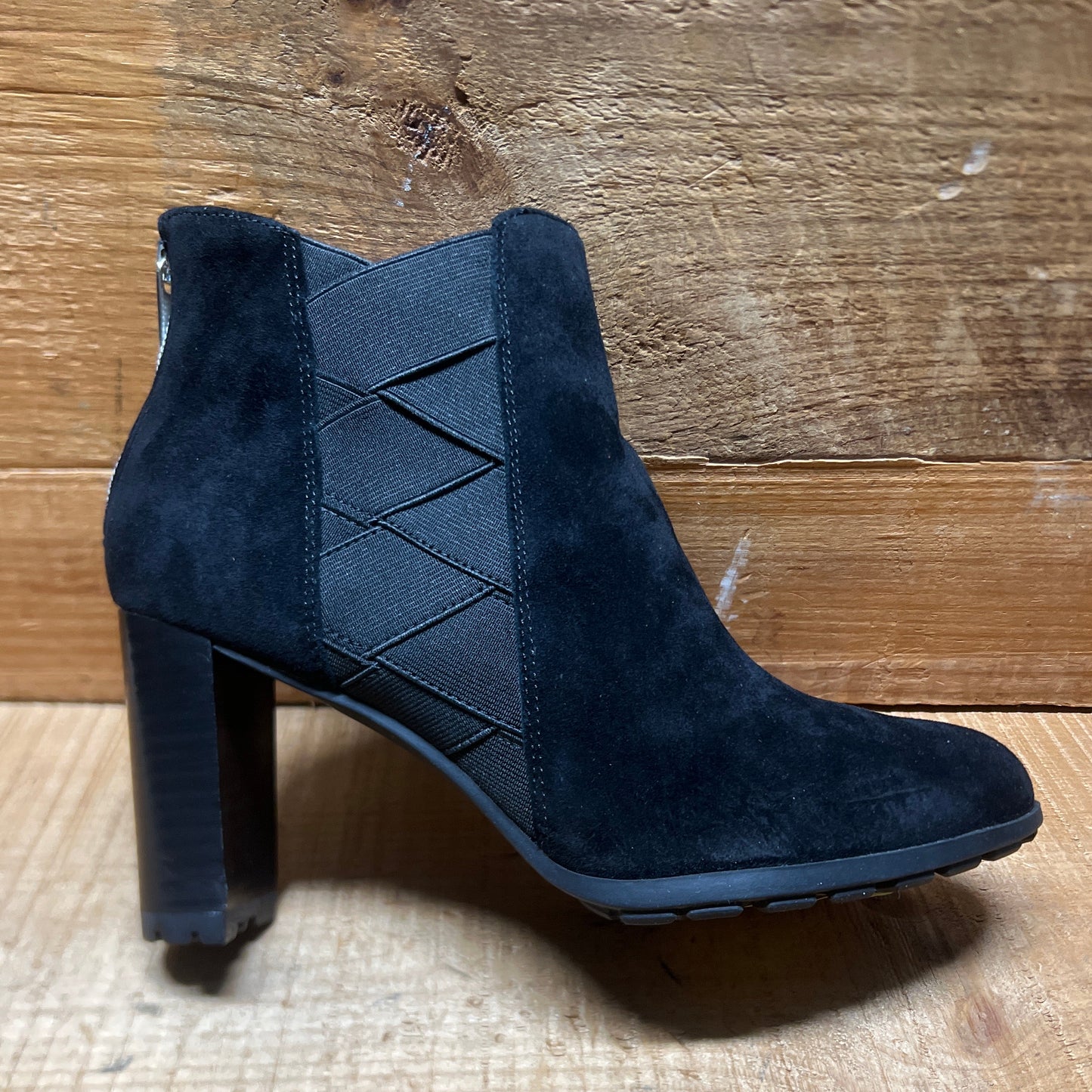 ADRIENNE VITTADINI Women's  •Trinie• Black Suede Leather  Ankle  Bootie 6M