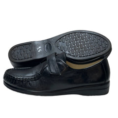 SOFTSPOTS Women's •Angie• Moc-Toe Hook & Loop-Strap Comfort Shoes 9.5M Black Leather