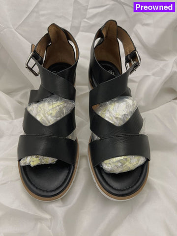 Womens Sofft Maribel. Sandal Black Leather - Preowned Sandals & Flip Flops